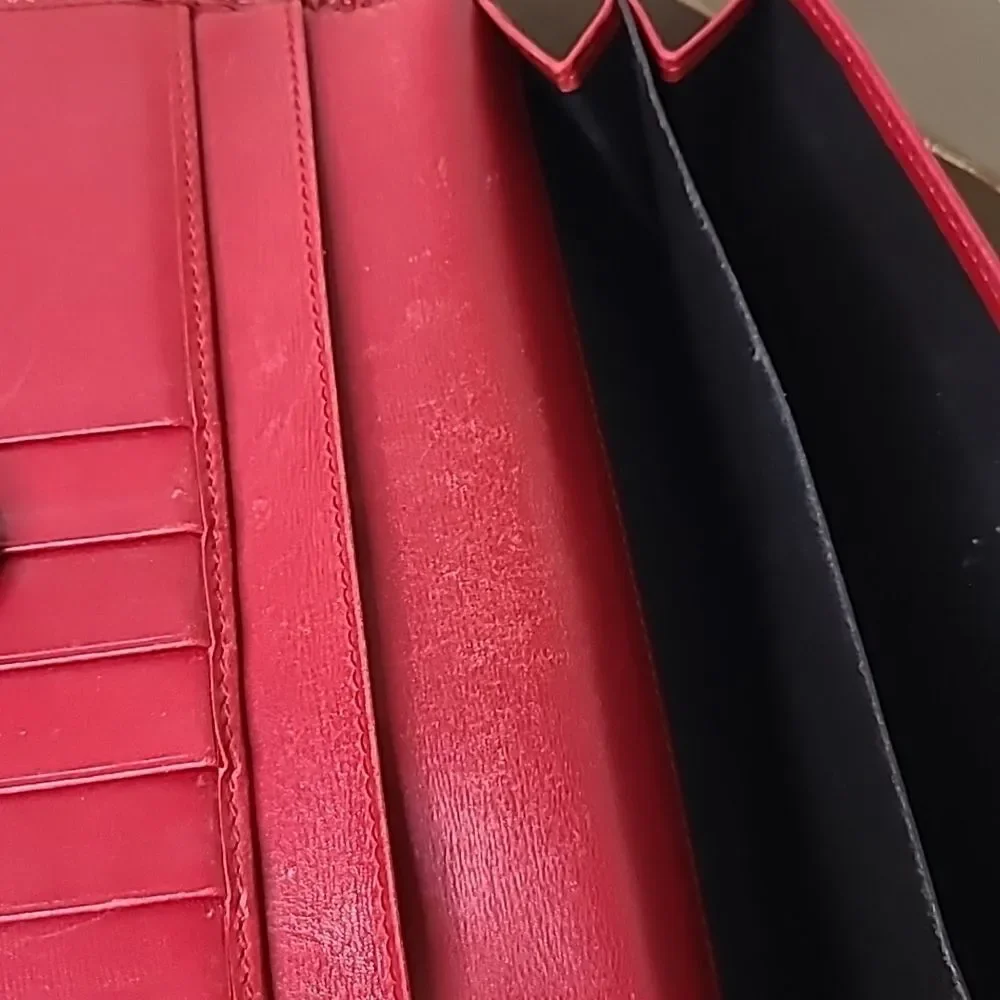 💯 Authentic Gucci Long Bifold Wallet 🍀